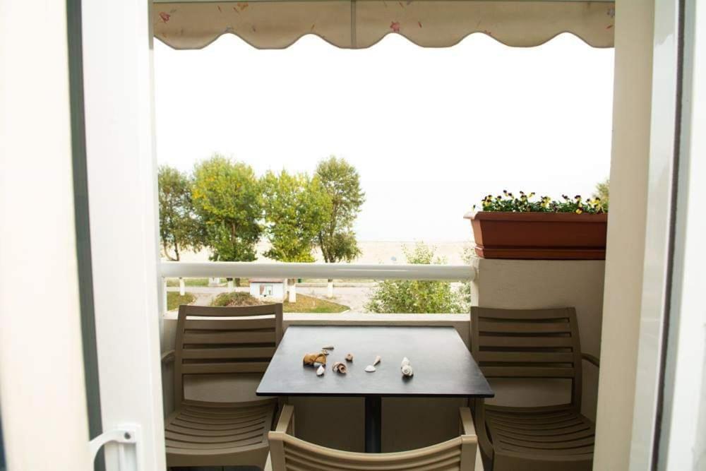 Giorgos Apartments Sea View Олимпиаки-Акти Экстерьер фото